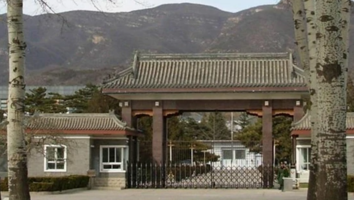 上世纪80年代，那名发明“水变油”的东北公交司机，后来怎样了？