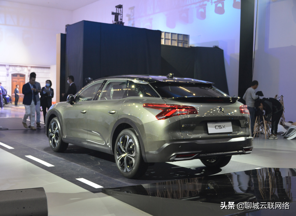 先试驾了奥迪A4L，又试驾了凡尔赛C5X，发现法系车比德系车实在