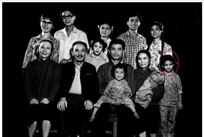 这7位艺人曾经是人民教师，有人浑水摸鱼，有人执教数年受人敬仰