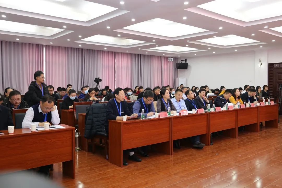 “引法而鸣 据理相争” 商丘市第二届青年律师辩论赛成功举办