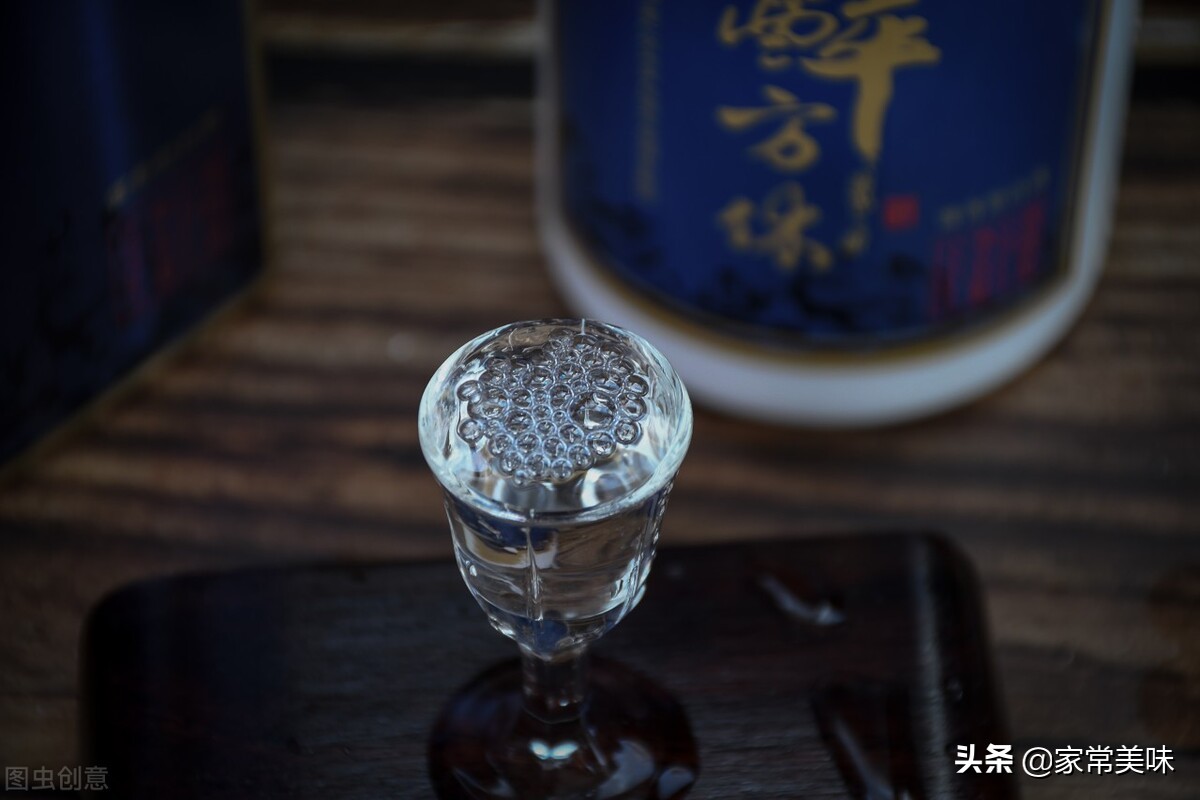 同属六大烈性酒，为何威士忌风靡全球，白酒只能在国内引领风骚？