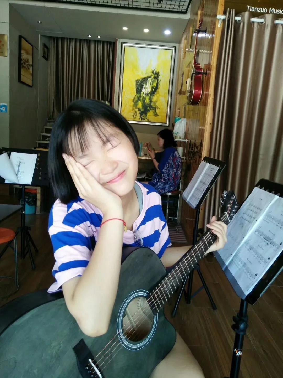 四川双胞胎美女学霸，颜值出众，才华横溢，同时被川大华西录取