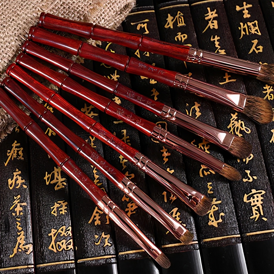 均價(jià)幾十塊還包郵？這些平價(jià)國(guó)貨彩妝好用到爆