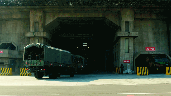 而剧中的机密场所"待机库",原本一度传言说是直接在废弃的火箭军仓库