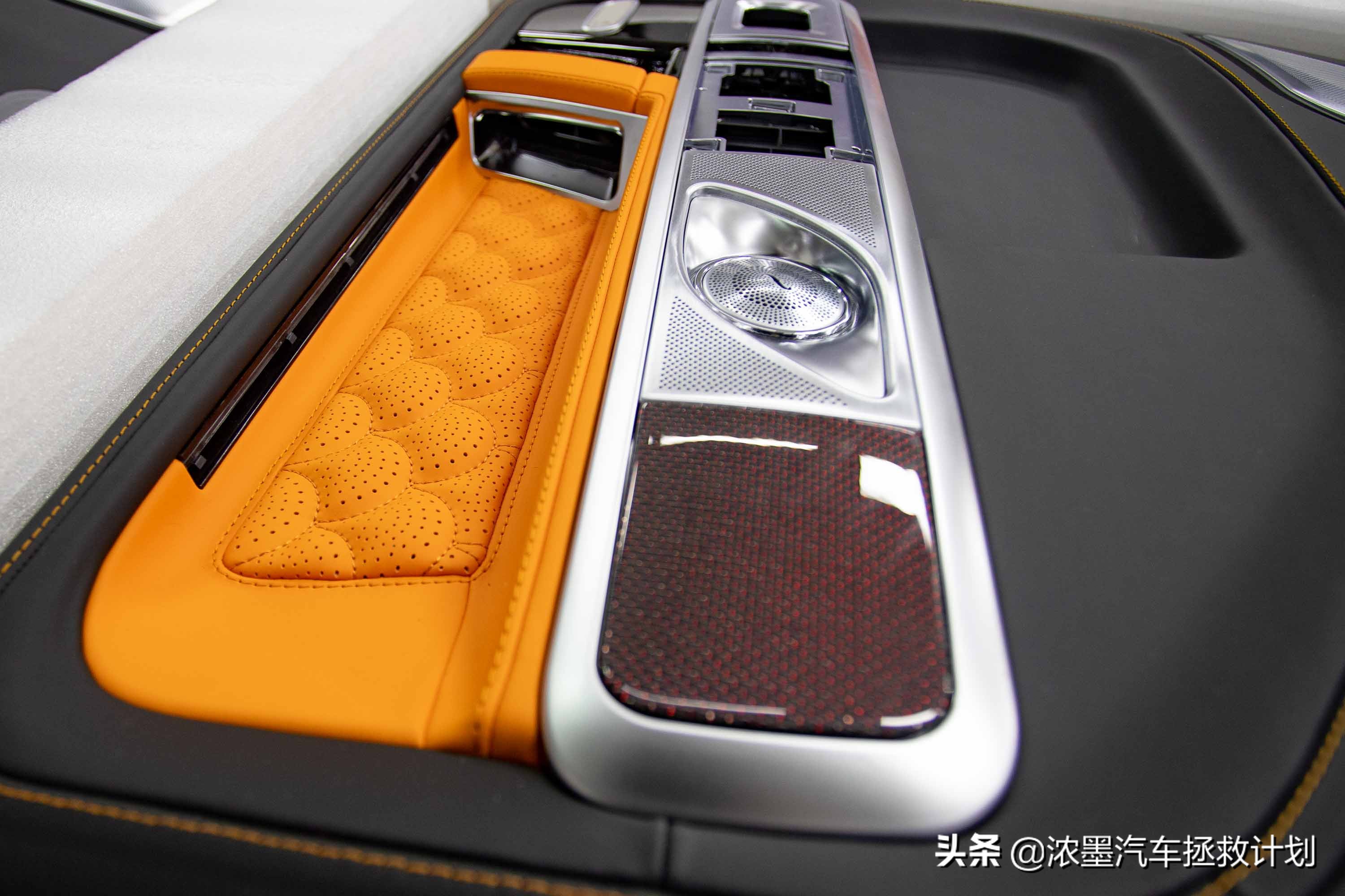 「两极反转」2009款奔驰G55内饰全面换装升级，结尾有惊喜
