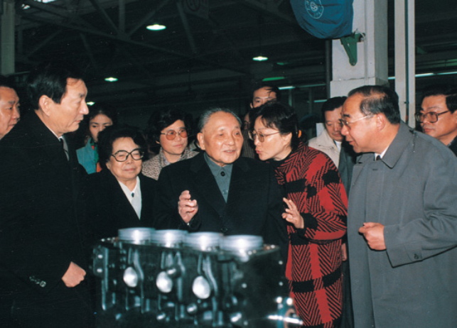 58年邓小平视察一汽，谈到燃油紧张时幽默地说：只要不烧茅台就行