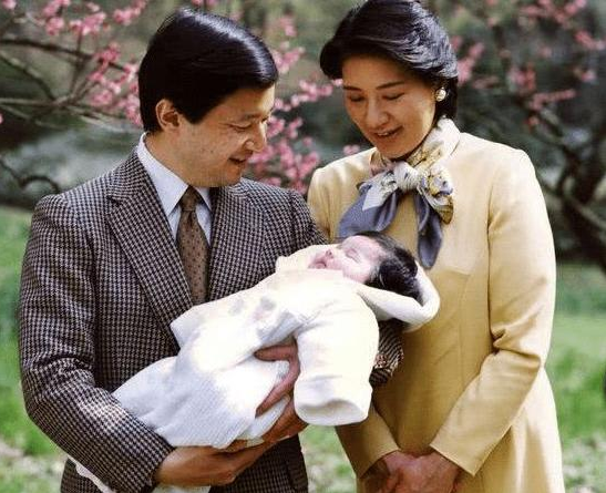 美智子：被婆婆良子高压统治41年，晚年化身恶婆婆，折磨儿媳雅子