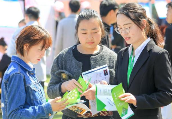 “佛系”大学生逐渐增多，不参加社团和学生会，没事就往图书馆跑