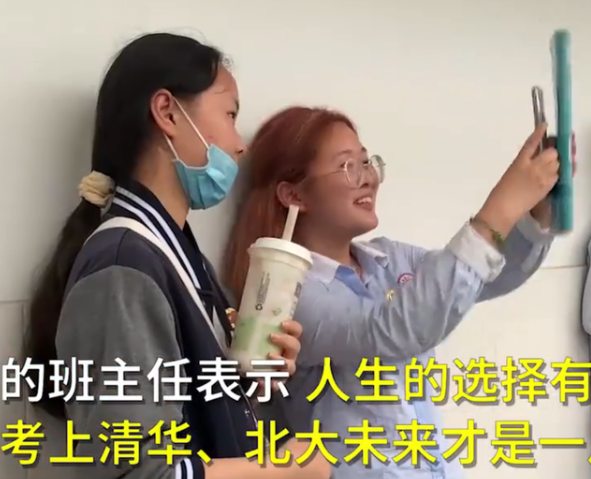 被清北拒收的江苏状元白湘菱，已就读港大一年，日后有什么打算？