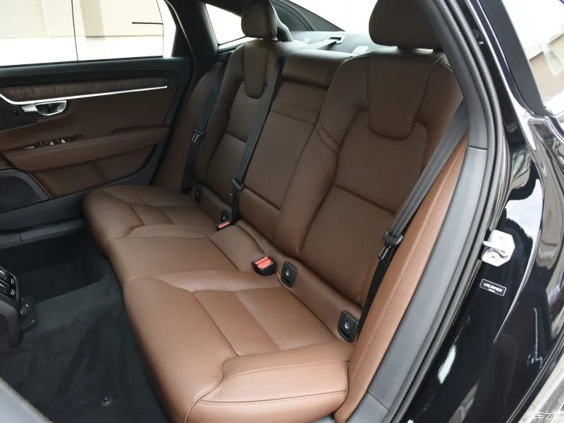 车长超5米，2.0T+8AT，沃尔沃S90选低配合适
