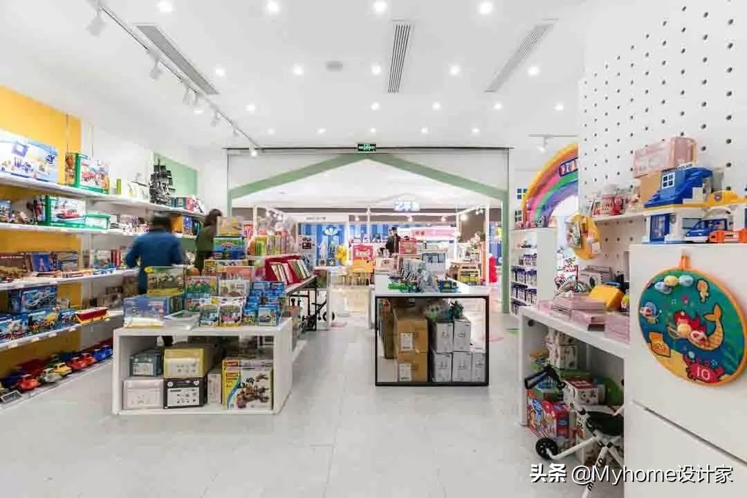 这面墙是孩子的游乐场，成人的玩具体验店，270㎡玩乐中学习