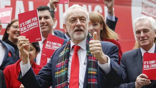 马克思与伯恩施坦的继承者：桑德斯的美国社会主义