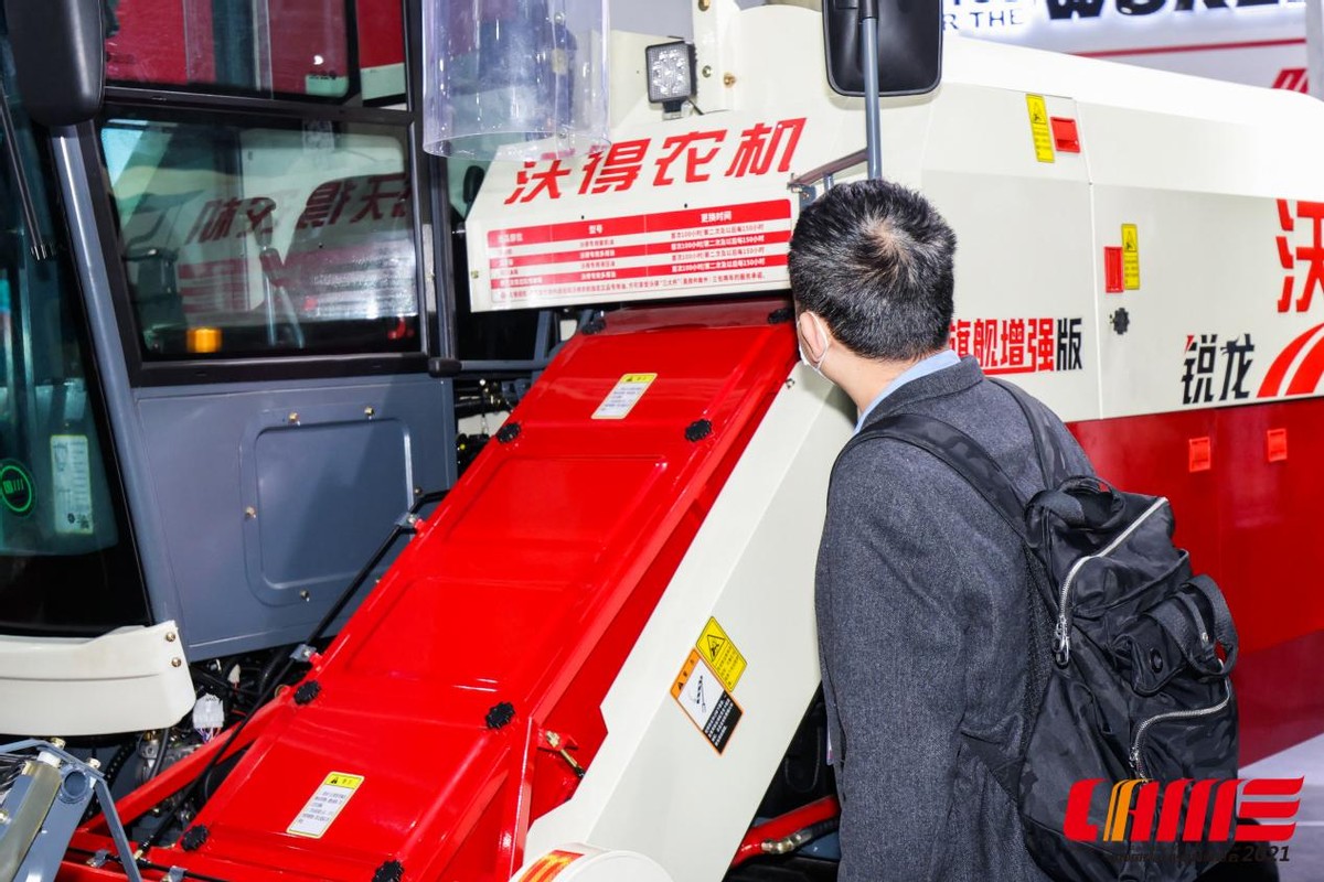國際農(nóng)機(jī)展上12款履帶全喂入聯(lián)合收割機(jī)（含價(jià)格）