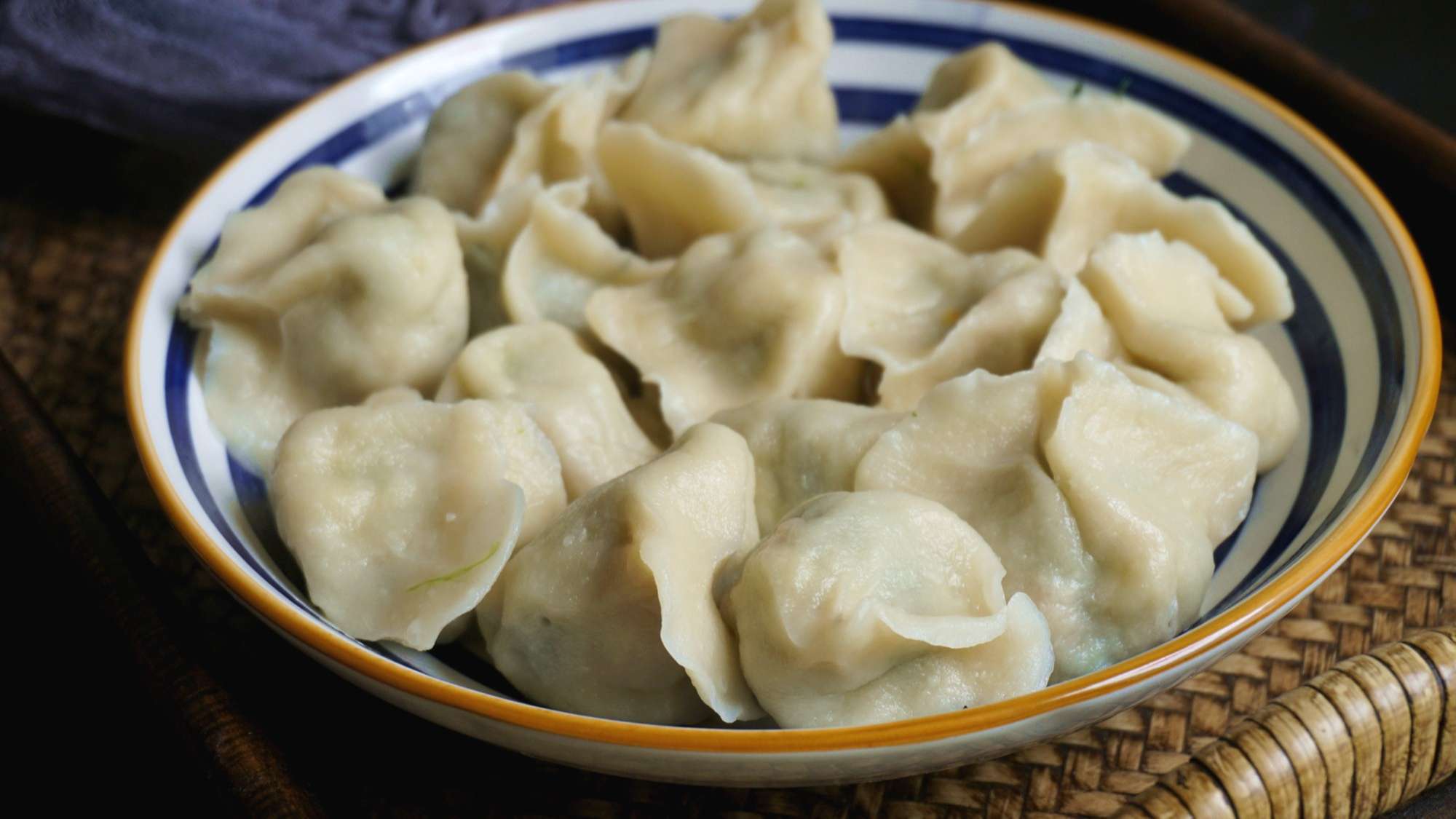 菠菜馅的饺子怎么调馅（教你做又鲜又香的菠菜馅饺子）