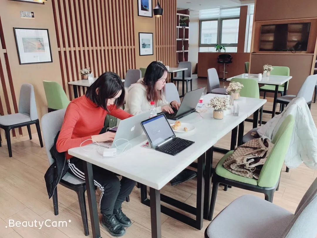 山东青年政治学院国际商务（中英合作）专业欢迎您