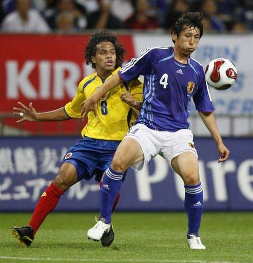 04年亚洲杯决赛争议球制造者:我绝对没用手,中国队输的不冤(2004亚洲