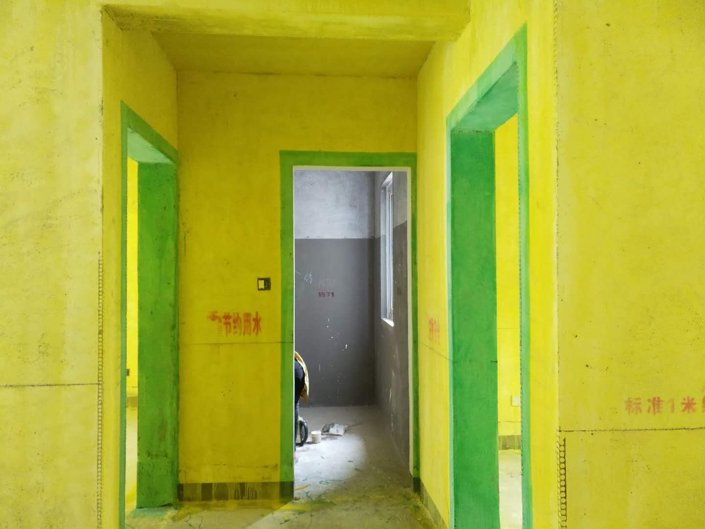 瓷砖拉毛是什么意思？家庭装修时，要提醒工人在这三个地方做拉毛