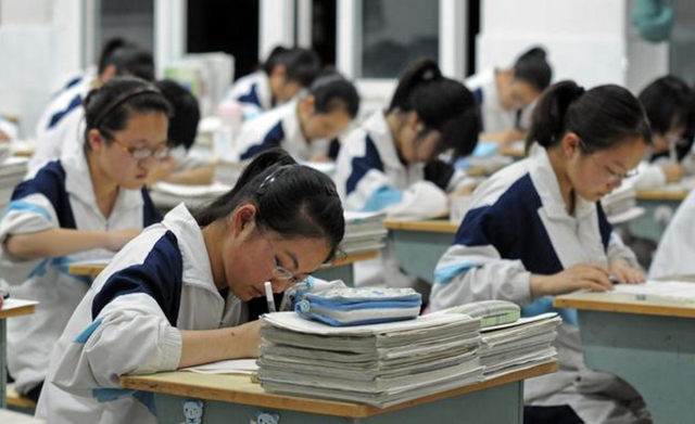 “国内重点高中排名”新出炉，衡水中学退居二线，第一名在武汉