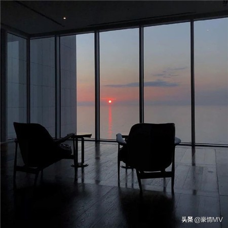意境好看的朋友圈背景图2021_热门优质的背景图片素材