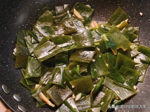 排油减脂好喝不胖，低脂低卡的海带豆腐汤