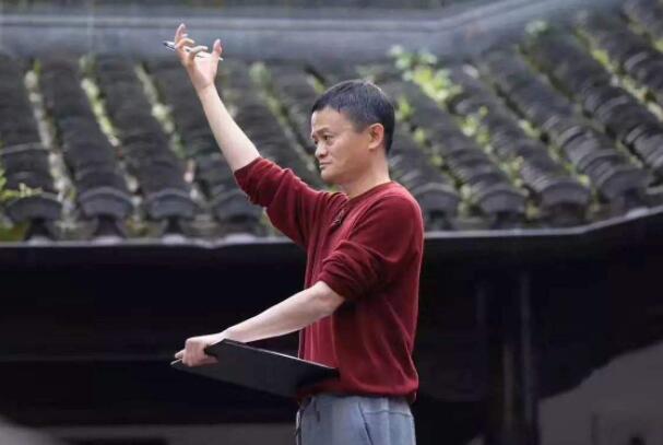 祸不单行，马云再遭“坏消息”：湖畔大学建设被叫停，网友却点赞