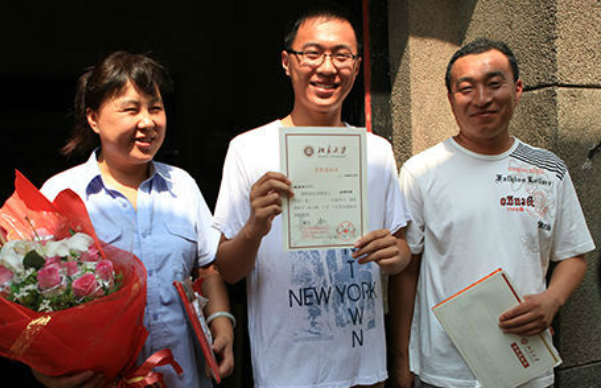 山东高考滑档人数创新高，4万多考生过了本科线，却还是无缘本科