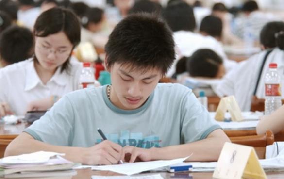 为啥有些高校，不允许大一学生报考英语四六级？辅导员说明缘由