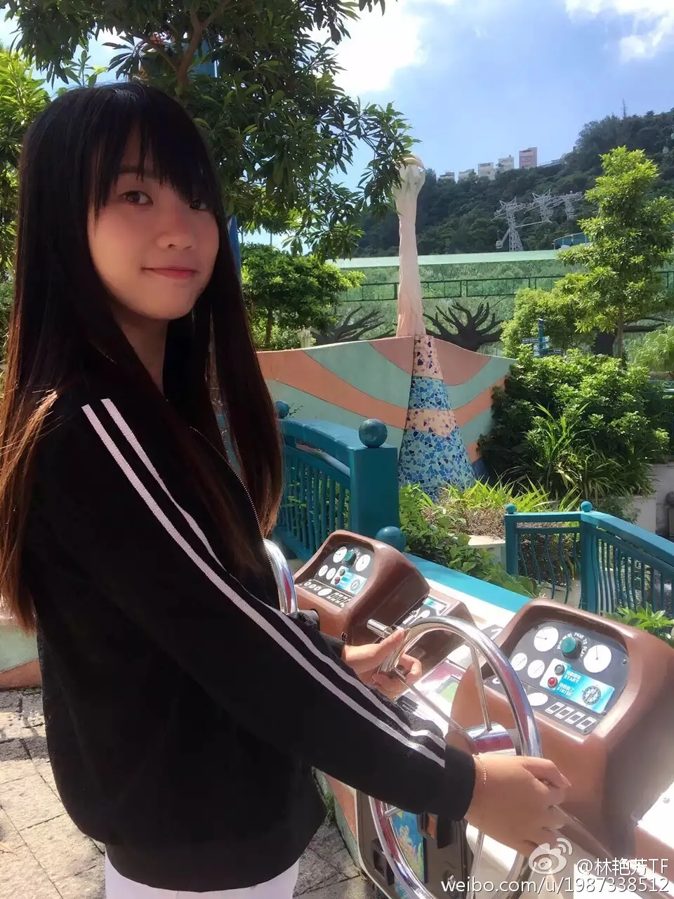 苏炳添百米封神后，“添嫂”曝光，从校服到婚纱的爱情太甜了