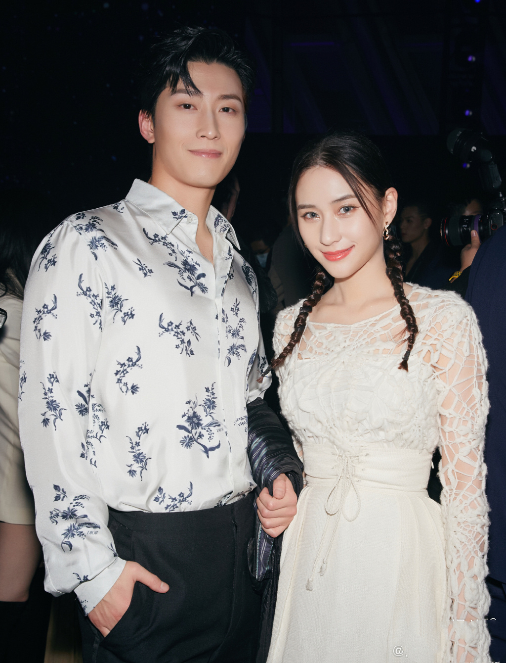 窦骁的富贵情史，与2位富家女擦肩而过后，靠魅力征服了赌王千金