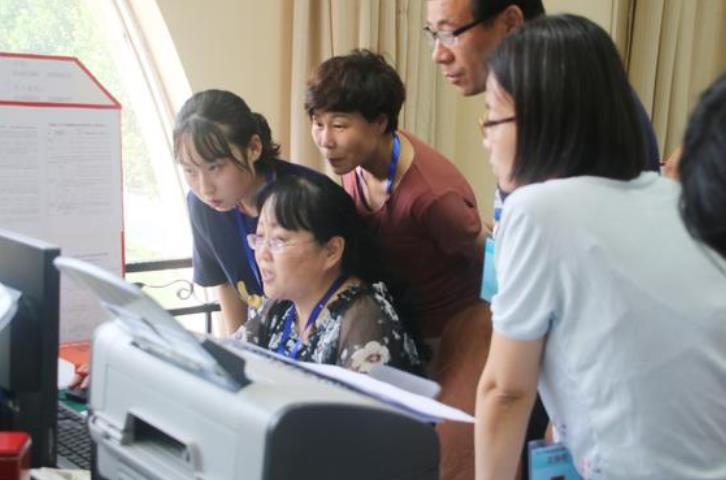 考生填报志愿后，家长可能会接到这样的电话，或能避免考生被退档