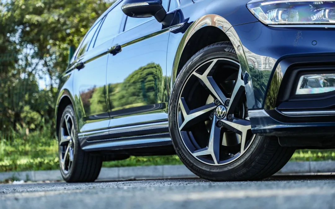 2.0T+DCC可变悬架，比轿车好看，实用性不输SUV