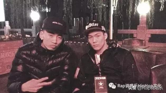 贝贝和Melo的合作曲上线,却提到了与派克特约架的旧怨?