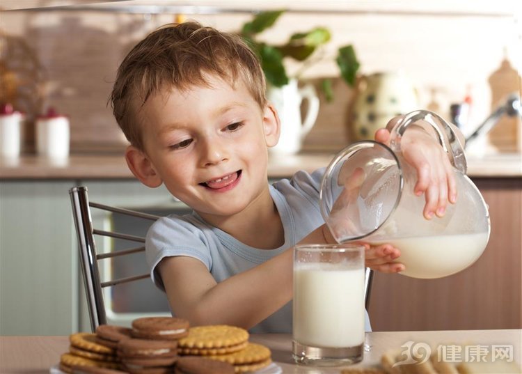10种人不宜喝牛奶,哪些人不能喝牛奶 10种人不宜喝牛奶