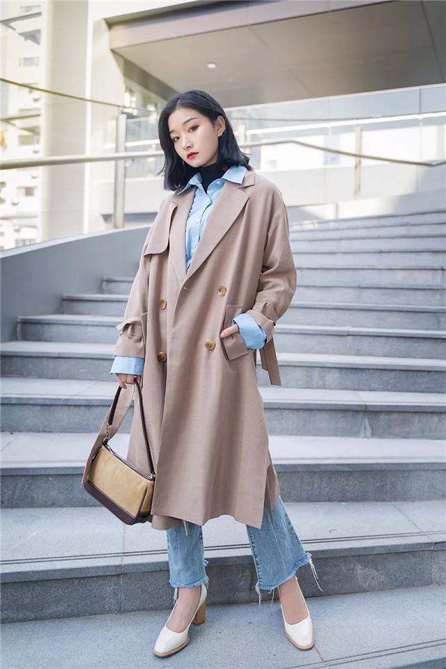 穿长款风衣搭配这3种鞋子(风衣配什么鞋) - 微货网