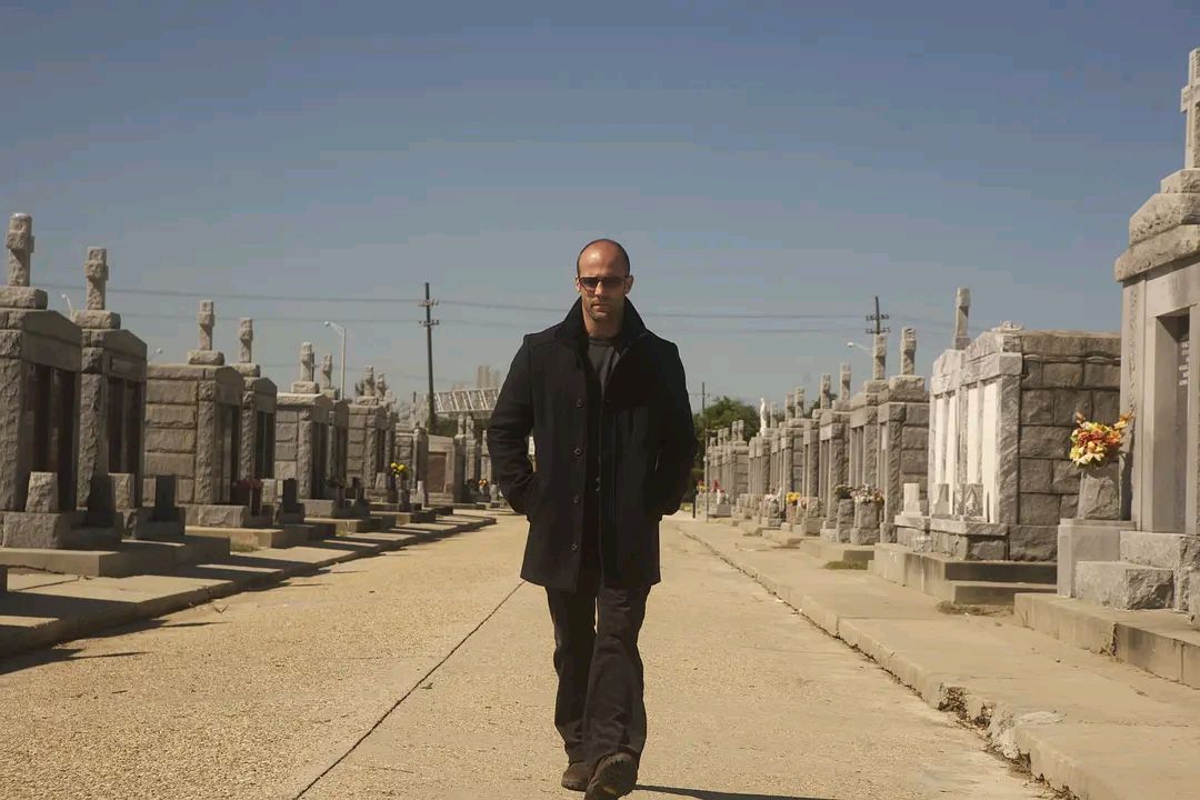 杰森斯坦森动作硬汉之,作杀手的职业修养教科书:《机械师》