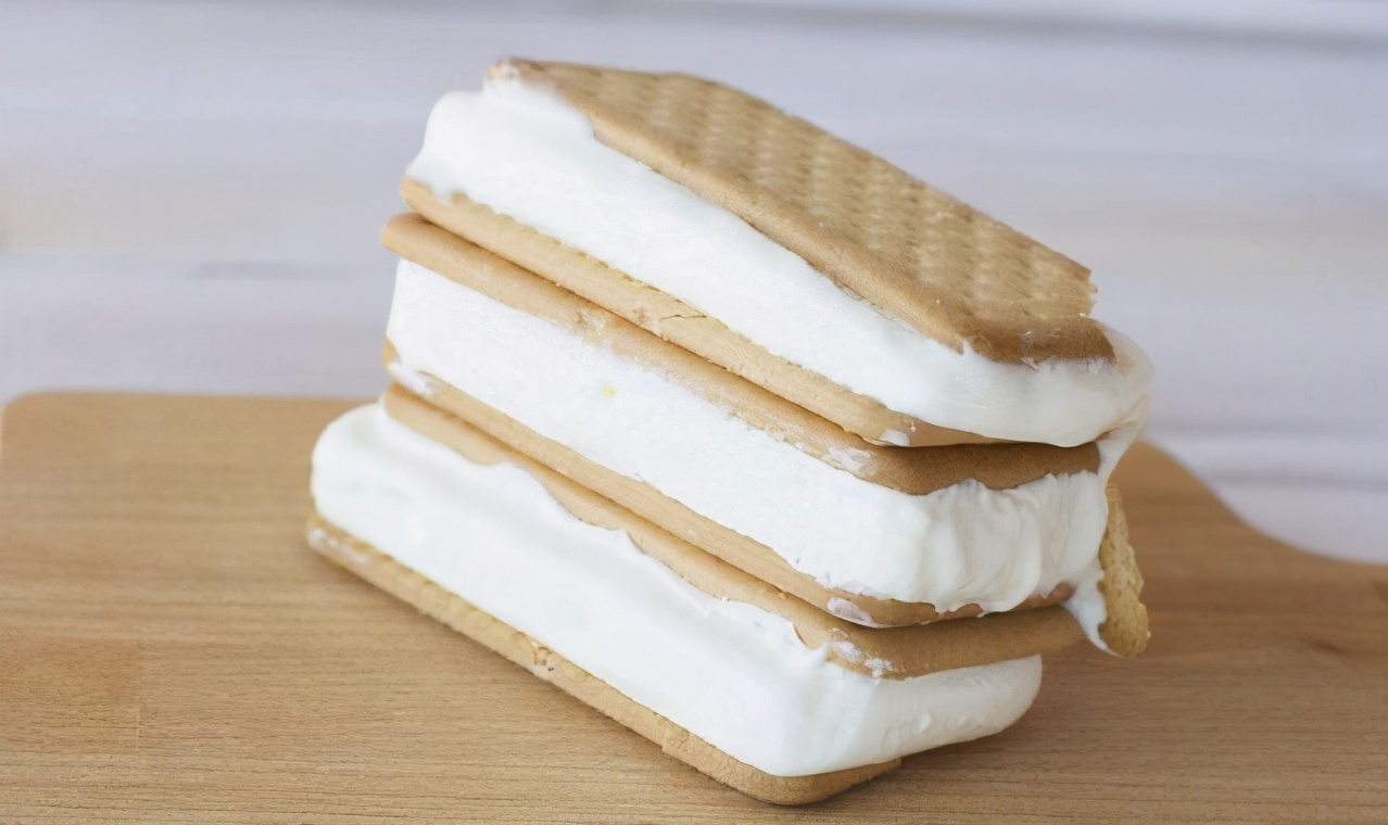 蒂兰圣雪雪糕多少一根（盘点那些曾经吃过的平价雪糕）(12)