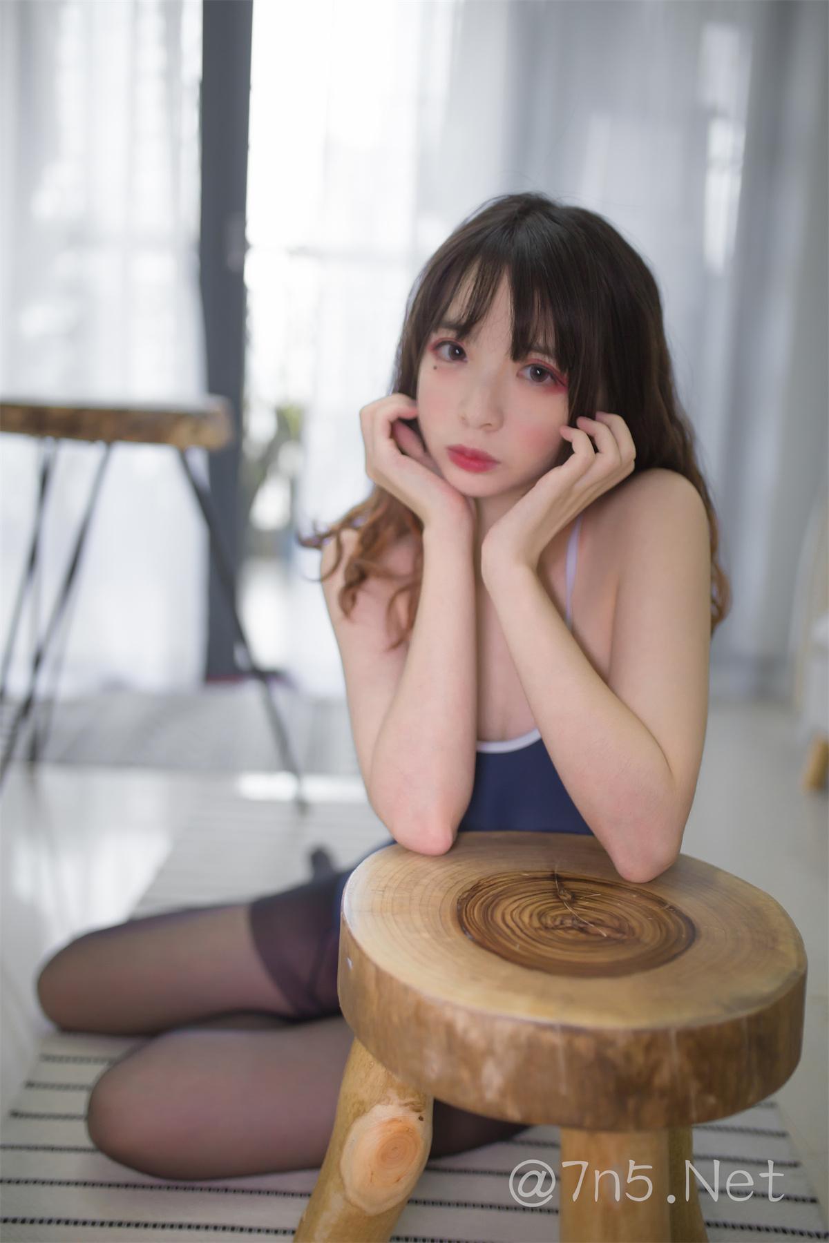 网络红人@疯猫ss 丝袜狂想曲(透)[56P/325.79MB]