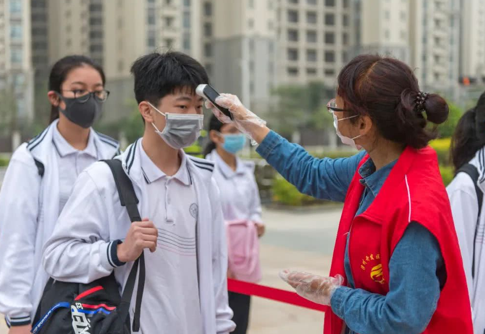 以“四川”命名的12所大学被曝光，毕业证形同虚设，家长请注意