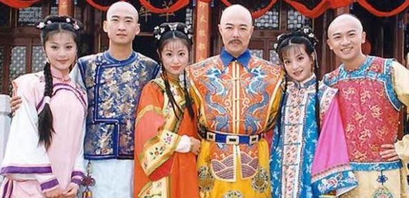 暑假电视剧一霸《还珠格格》陪伴了80,90甚至00后的童年,也让50,60,70