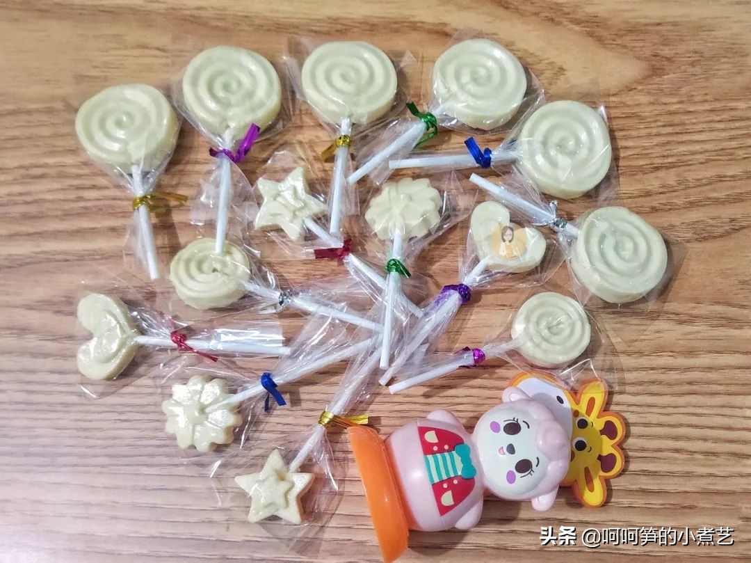 过年啦，小朋友怎能没有零食吃，教你制作牛奶棒棒糖，简单又好吃
