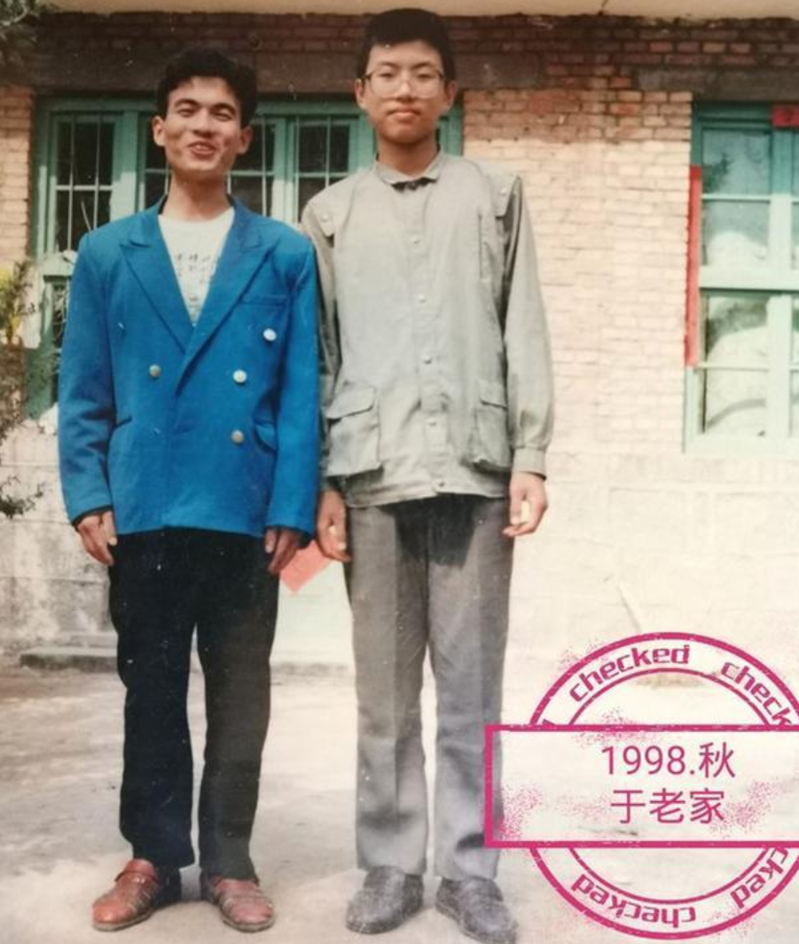 昔日高考状元神秘失踪20年，独留年迈父母，原因真只是因为爱情？