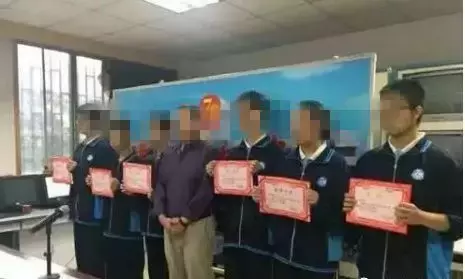 开学季！西安市52所中学校服大PK，比比谁家的最好看？