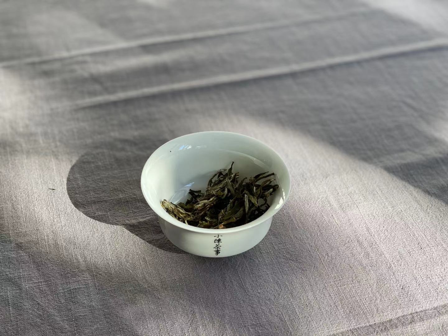 饼茶没有散茶好，寿眉不值钱，10个白茶偏心语录，你中了几个？