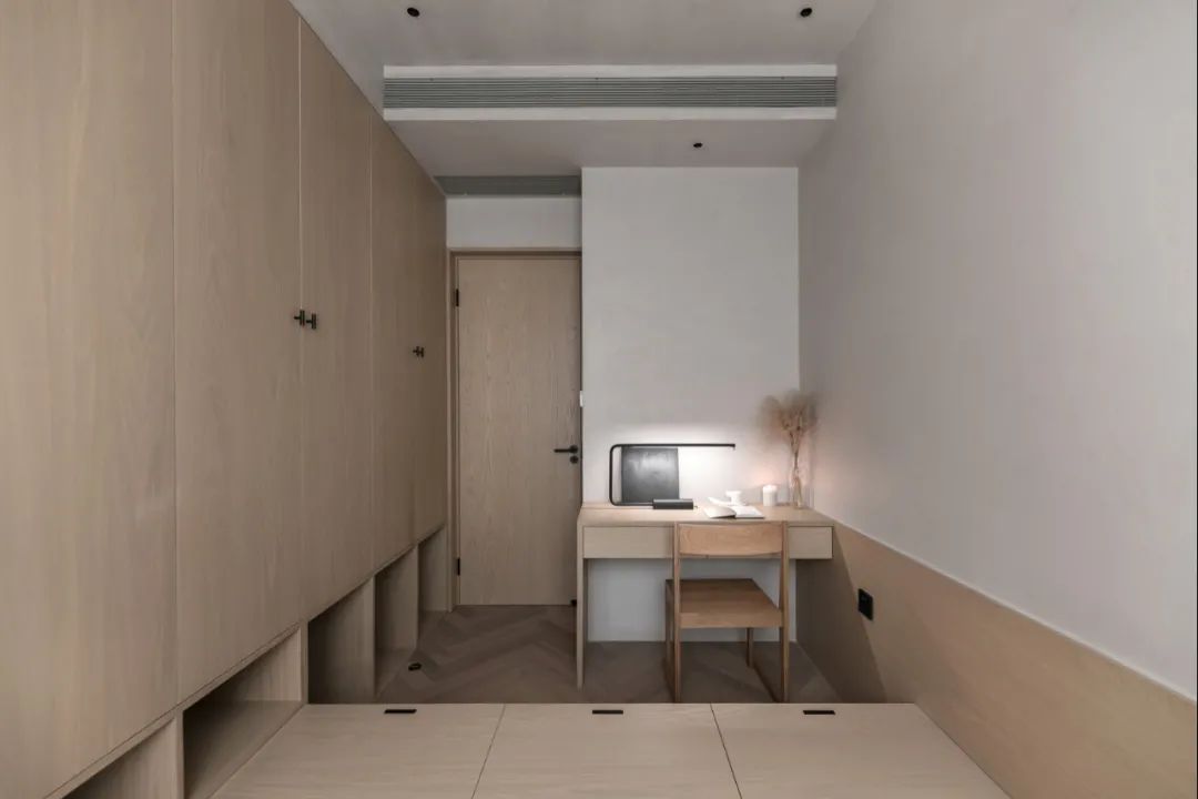 71㎡住下3口，還能室內造牆、造景，隱藏無限收納力