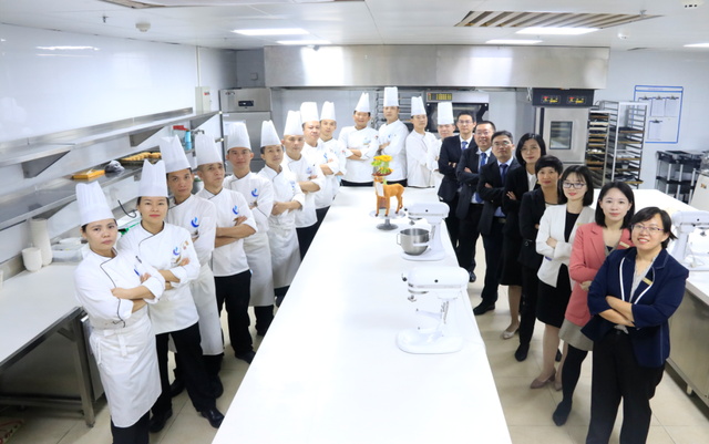 欢迎报考三亚中瑞酒店管理职业学院