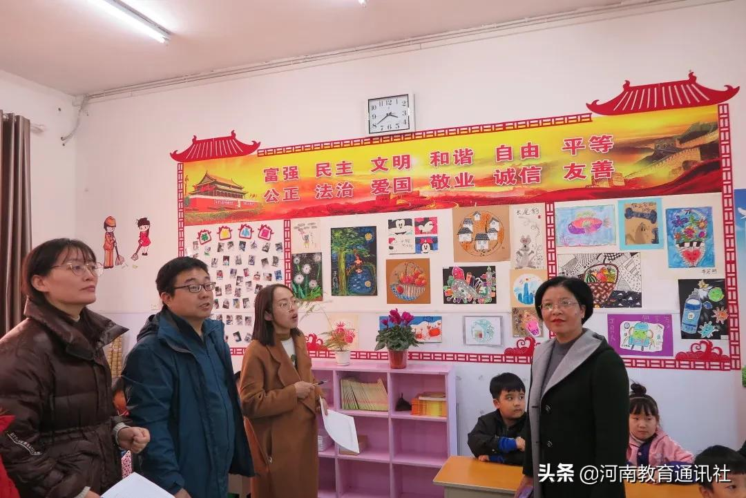 孟州市韩愈小学开展班级文化建设展评(图1)