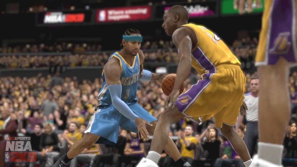 NBA游戏(NBA两款划时代的游戏，NBAlive03与NBA2K9)