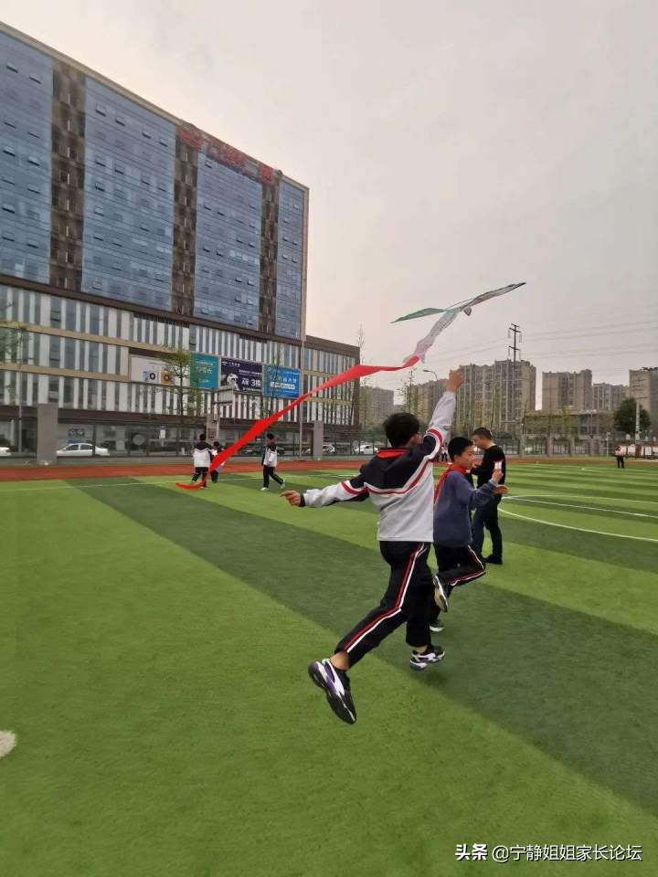 高一家长分享：反复考察、对比，最终选择了北二外成都附中