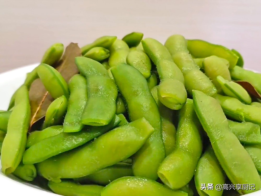 朋友聚会，分享10道下酒“硬”菜！喝酒的人喜欢用来招待宾客