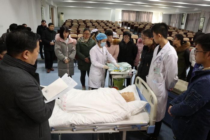 全国“医学院”排名出炉，榜首蝉联3年纪录，北大医学部又差一点